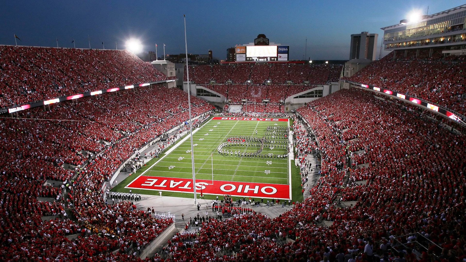 传奇“中场指挥官”揭秘：他们的战术艺术，传奇中场全集