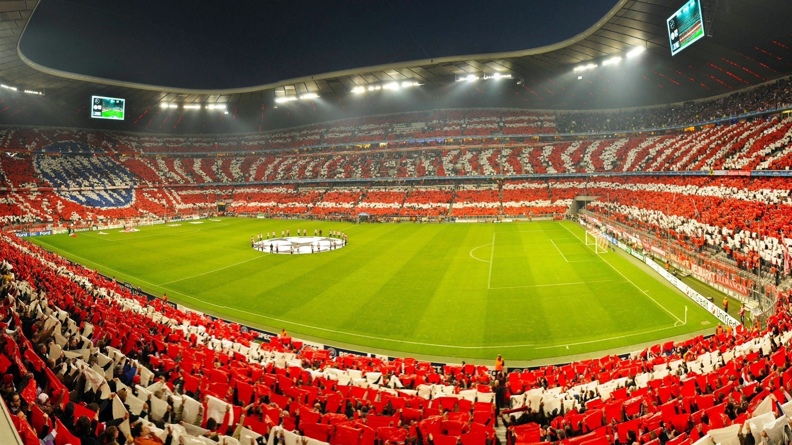 赛场“花式秀技”:突破、传球、扣篮全纪录,篮球花式扣篮